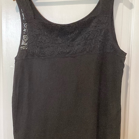 Cuddl Duds Black Sleeveless Lace Tank Top - Picture 1 of 9